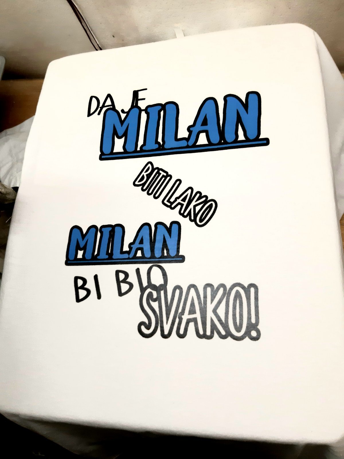 Majice sa stampom natpisom slikom/Za decka/da je milan biti lako.jpg
